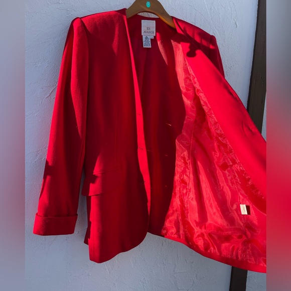 Vintage RED Wool Blazer/ Winter Red Christmas Blazer/ Jacket Size 6 - Picture 10 of 12